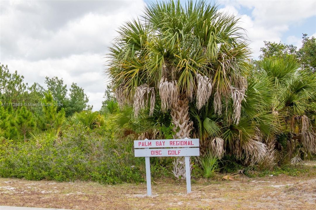 For Sale: $300,000 (3 beds, 2 baths, 1693 Square Feet)