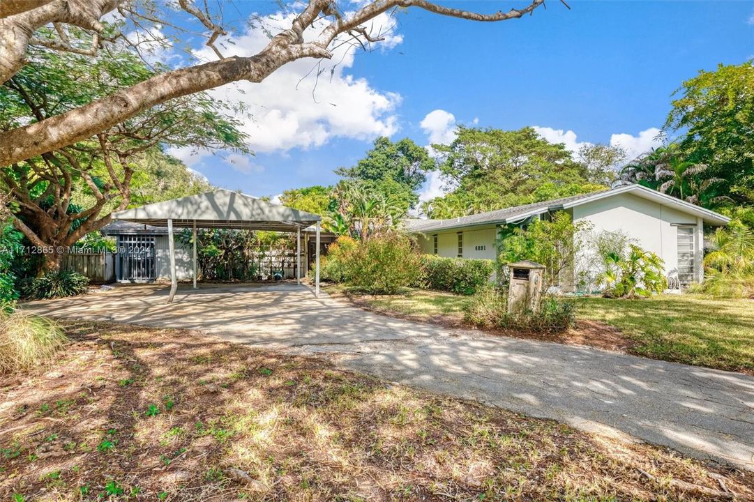 For Sale: $1,750,000 (4 beds, 3 baths, 2928 Square Feet)