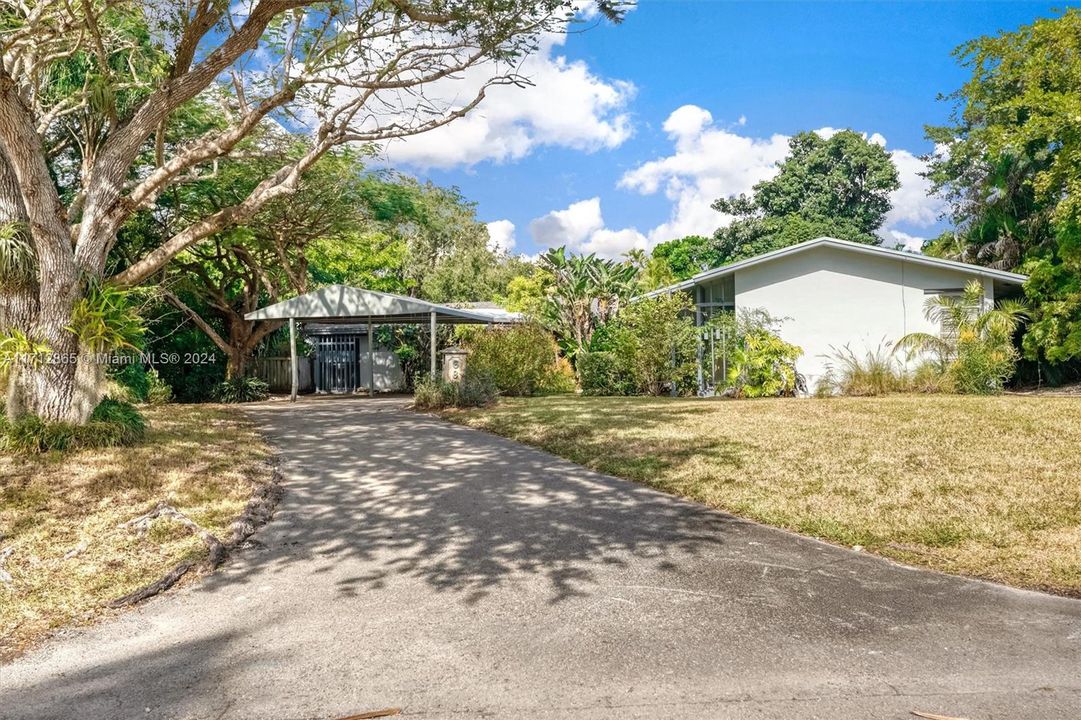 For Sale: $1,750,000 (4 beds, 3 baths, 2928 Square Feet)