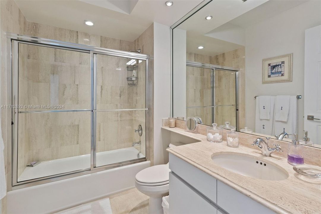 2nd Bathroom