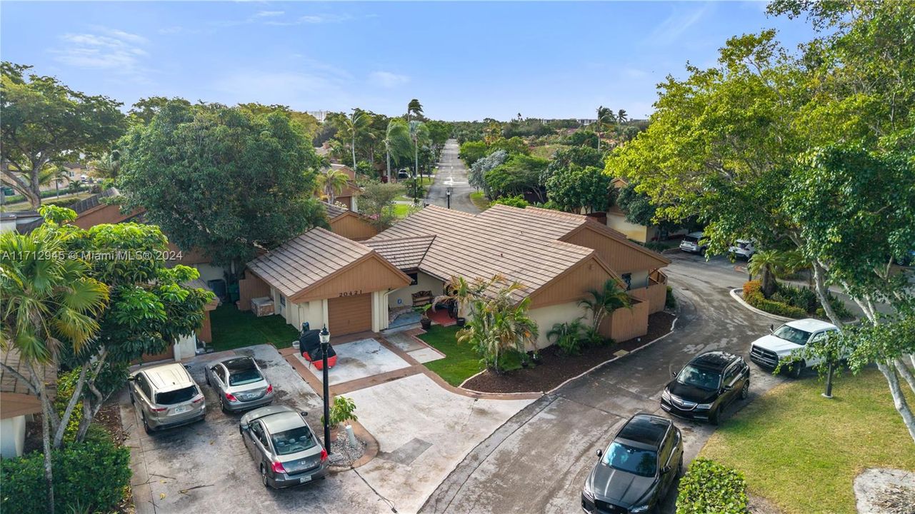 For Sale: $650,000 (3 beds, 2 baths, 2003 Square Feet)