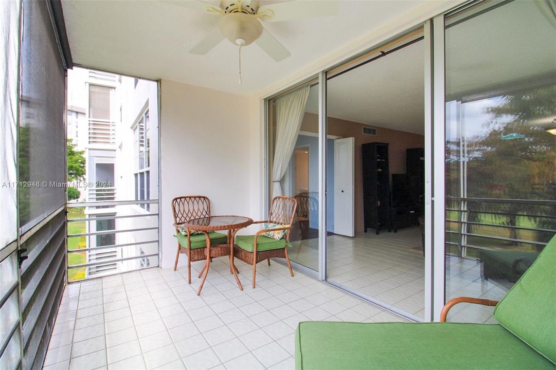 For Sale: $275,000 (2 beds, 2 baths, 1064 Square Feet)