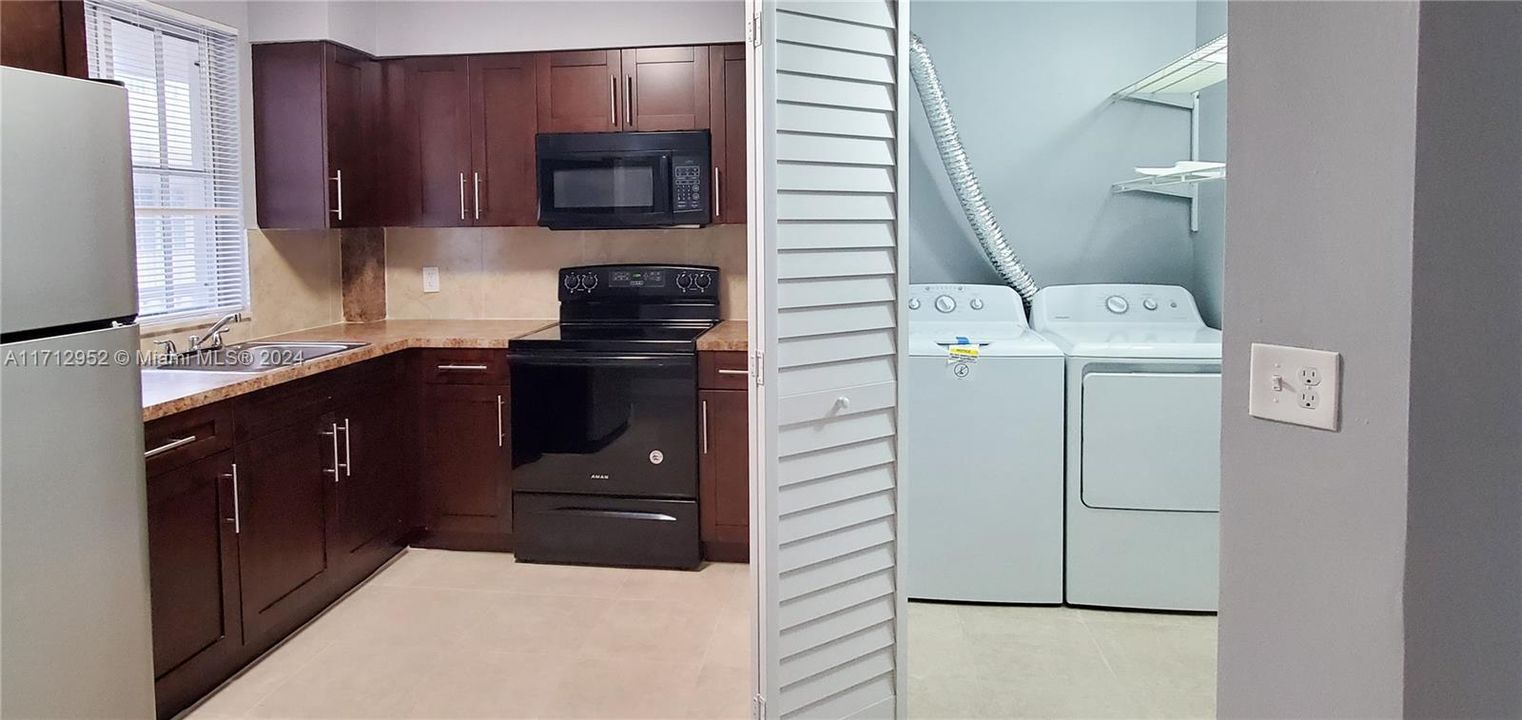 For Rent: $2,200 (2 beds, 2 baths, 1004 Square Feet)