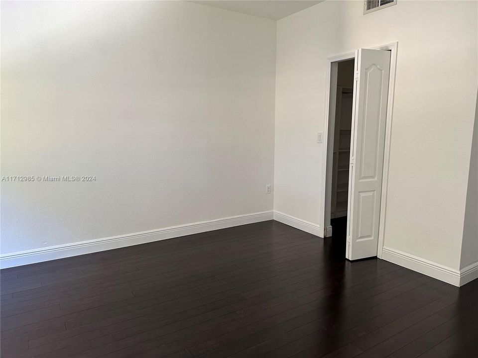 For Rent: $3,650 (3 beds, 2 baths, 1590 Square Feet)