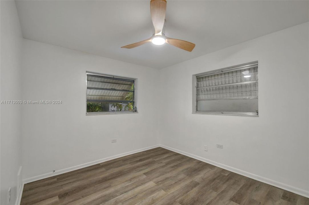 For Sale: $375,000 (3 beds, 2 baths, 1125 Square Feet)