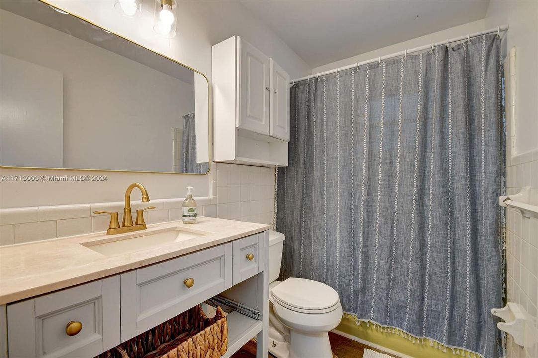 For Sale: $375,000 (3 beds, 2 baths, 1125 Square Feet)