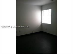 For Sale: $290,000 (1 beds, 1 baths, 528 Square Feet)