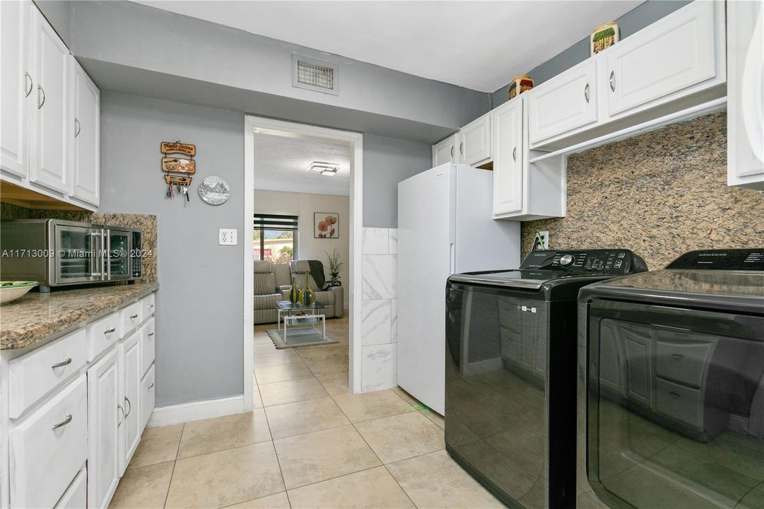 For Sale: $590,000 (4 beds, 3 baths, 1349 Square Feet)