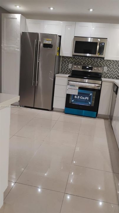 En Venta: $199,000 (3 camas, 2 baños, 1350 Pies cuadrados)