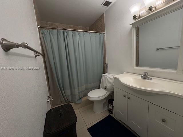 For Rent: $2,400 (2 beds, 2 baths, 984 Square Feet)