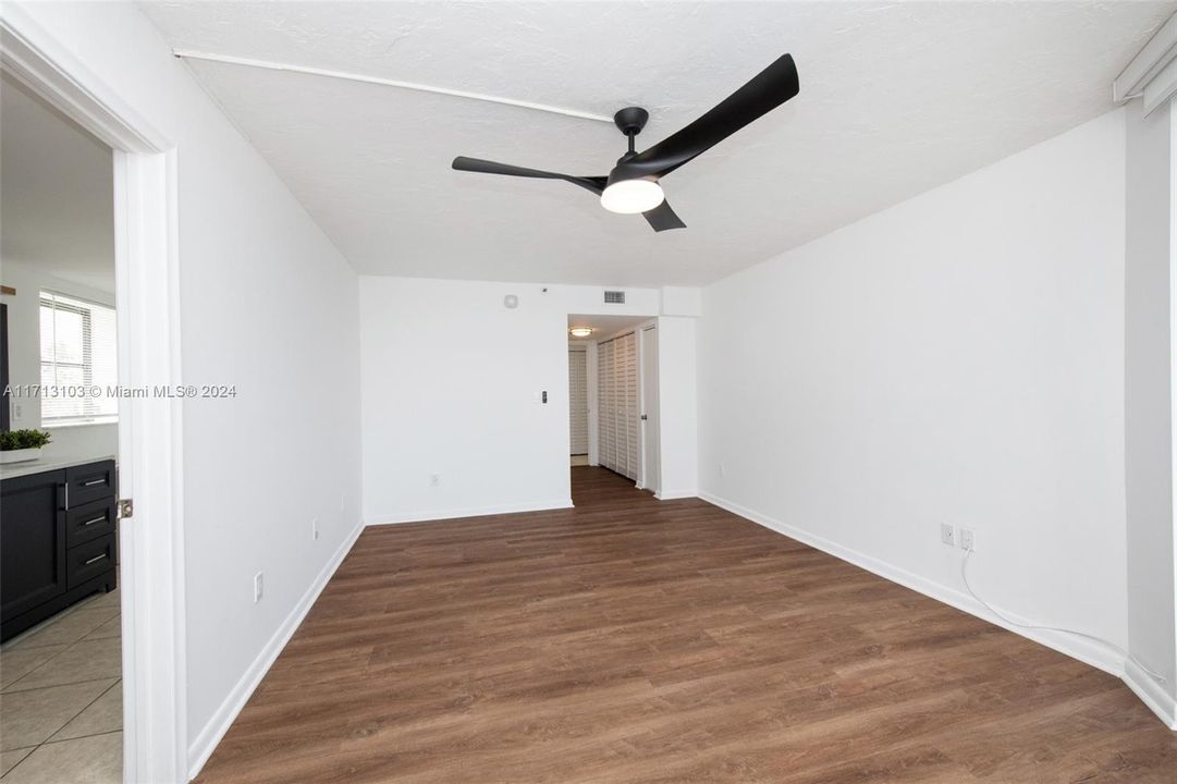 For Sale: $320,000 (2 beds, 2 baths, 1586 Square Feet)