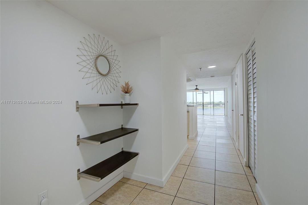 For Sale: $320,000 (2 beds, 2 baths, 1586 Square Feet)