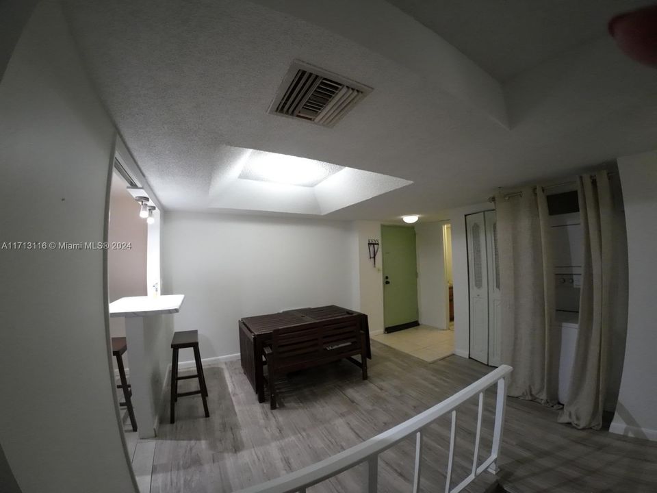 For Rent: $1,600 (1 beds, 1 baths, 800 Square Feet)