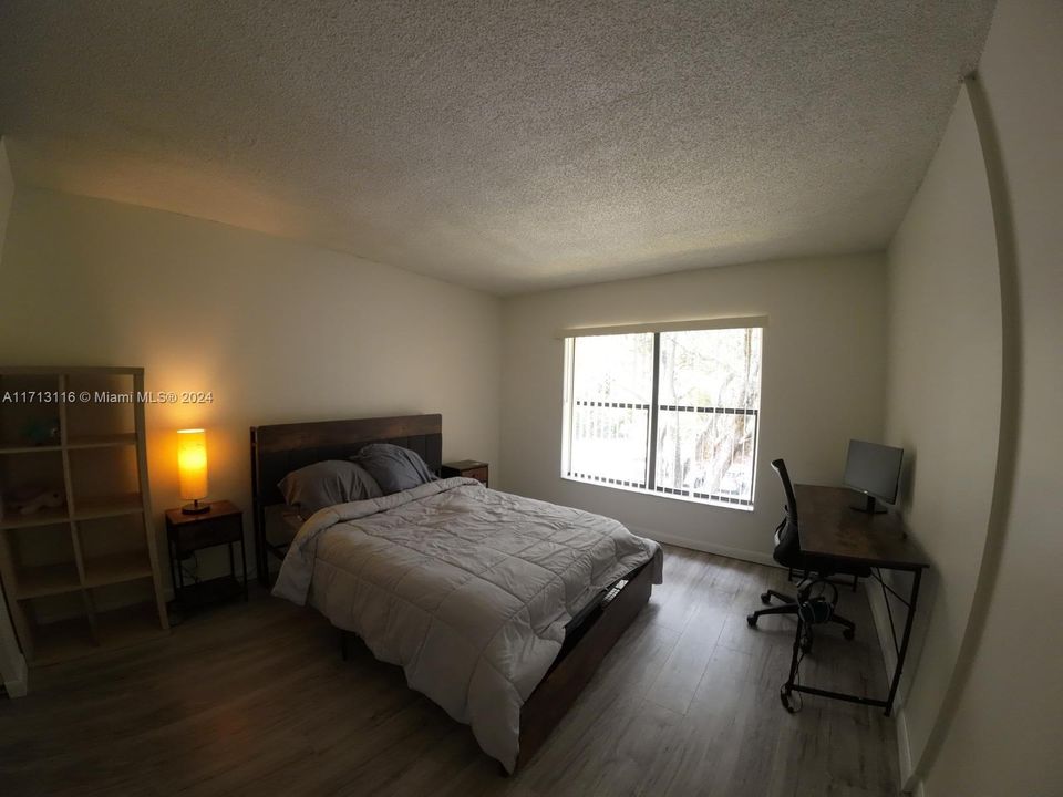 For Rent: $1,600 (1 beds, 1 baths, 800 Square Feet)