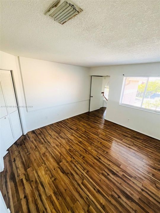 For Rent: $2,200 (2 beds, 2 baths, 1084 Square Feet)