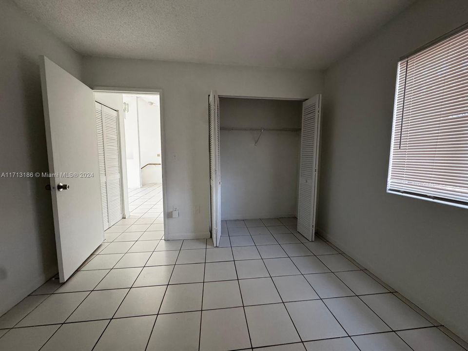 For Rent: $2,200 (2 beds, 2 baths, 800 Square Feet)