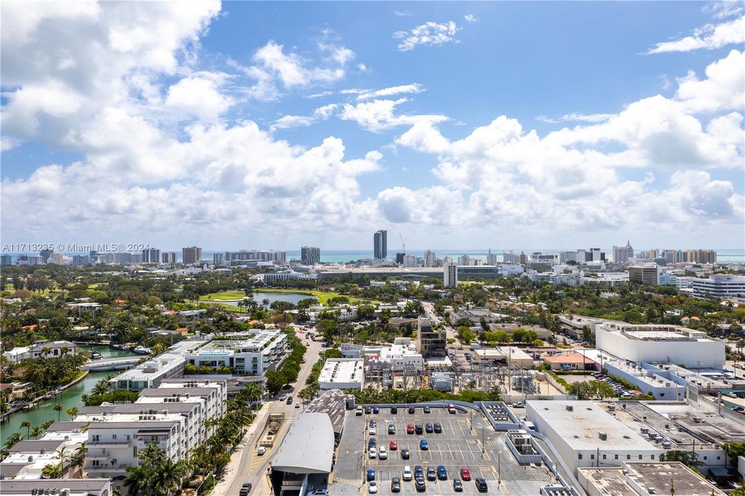 For Sale: $4,295,000 (3 beds, 2 baths, 2580 Square Feet)