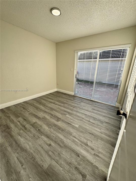 For Rent: $3,500 (3 beds, 2 baths, 1147 Square Feet)