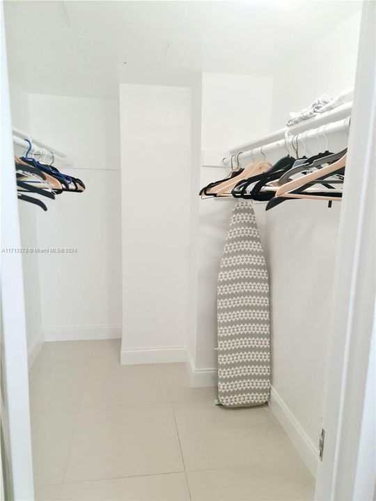 walk-in closet