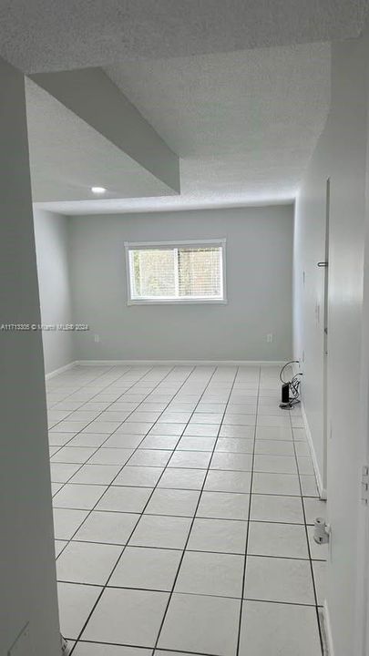 For Rent: $2,300 (2 beds, 2 baths, 1030 Square Feet)