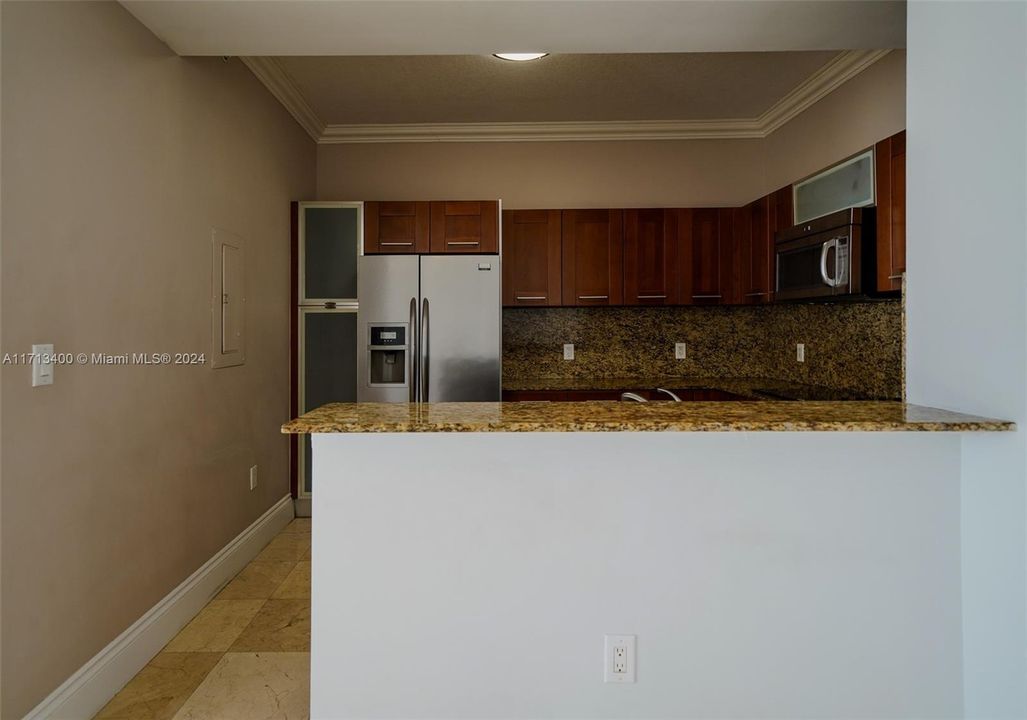 For Rent: $2,300 (1 beds, 1 baths, 797 Square Feet)