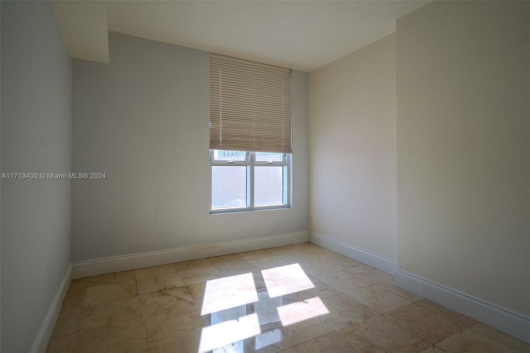 For Rent: $2,300 (1 beds, 1 baths, 797 Square Feet)