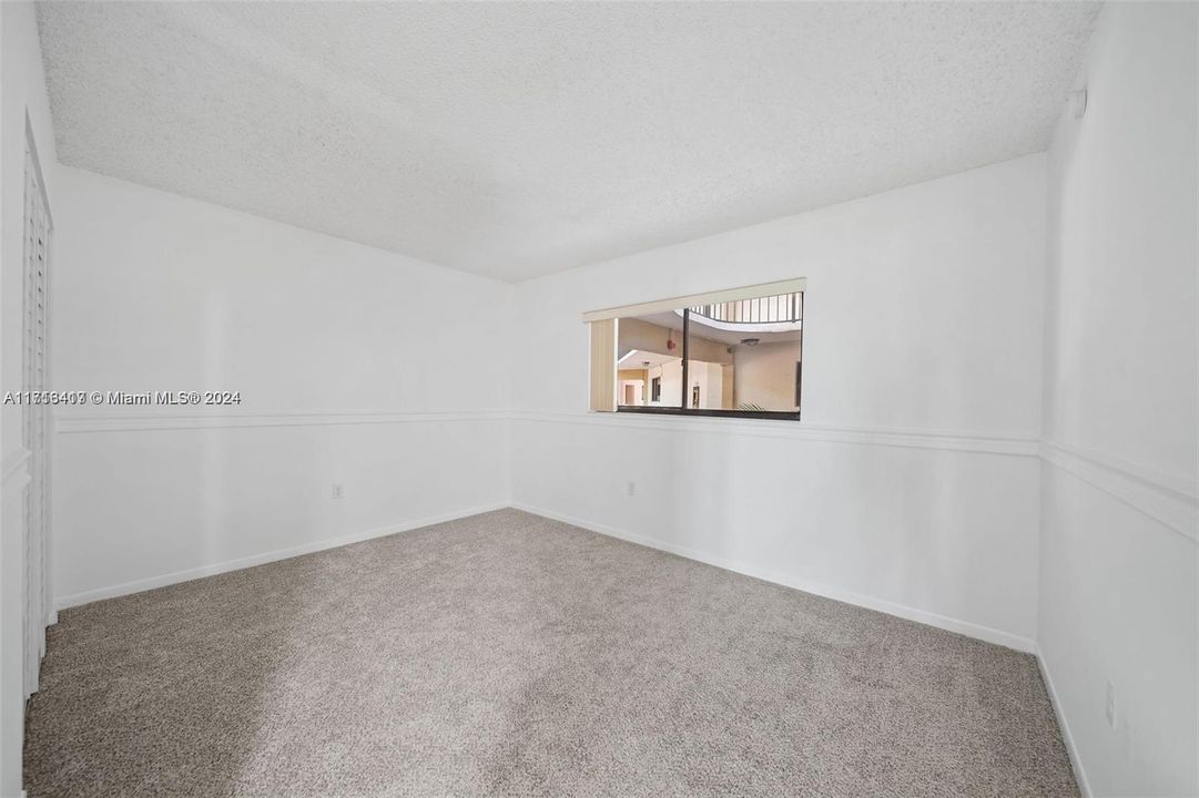 For Rent: $2,300 (2 beds, 2 baths, 965 Square Feet)