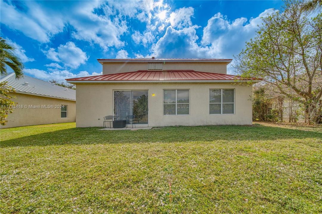 For Sale: $1,650,000 (5 beds, 3 baths, 2972 Square Feet)