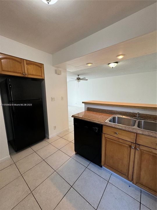 For Rent: $1,890 (2 beds, 2 baths, 1000 Square Feet)