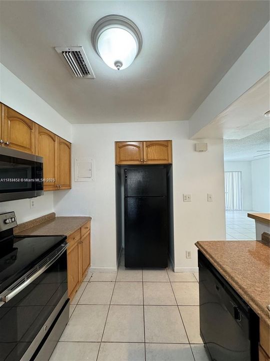 For Rent: $1,890 (2 beds, 2 baths, 1000 Square Feet)