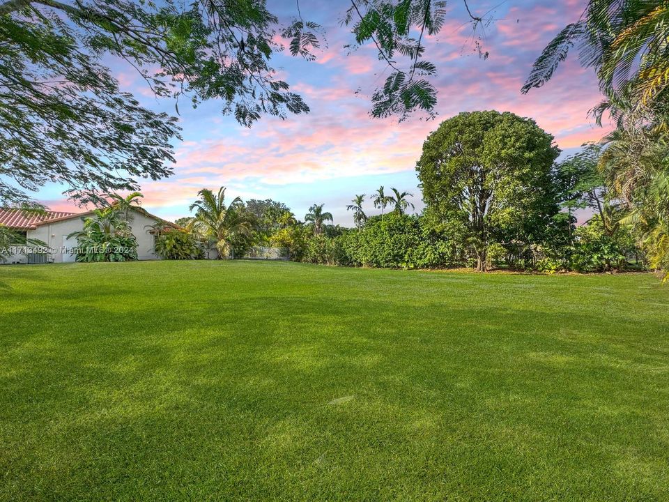 For Sale: $1,250,000 (4 beds, 2 baths, 2685 Square Feet)