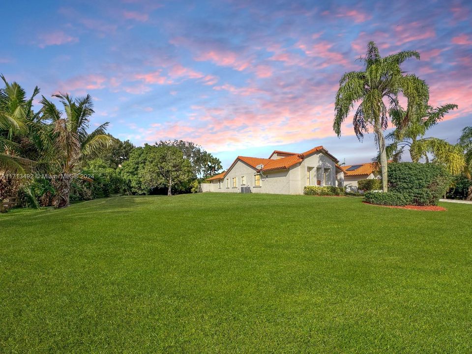 For Sale: $1,250,000 (4 beds, 2 baths, 2685 Square Feet)