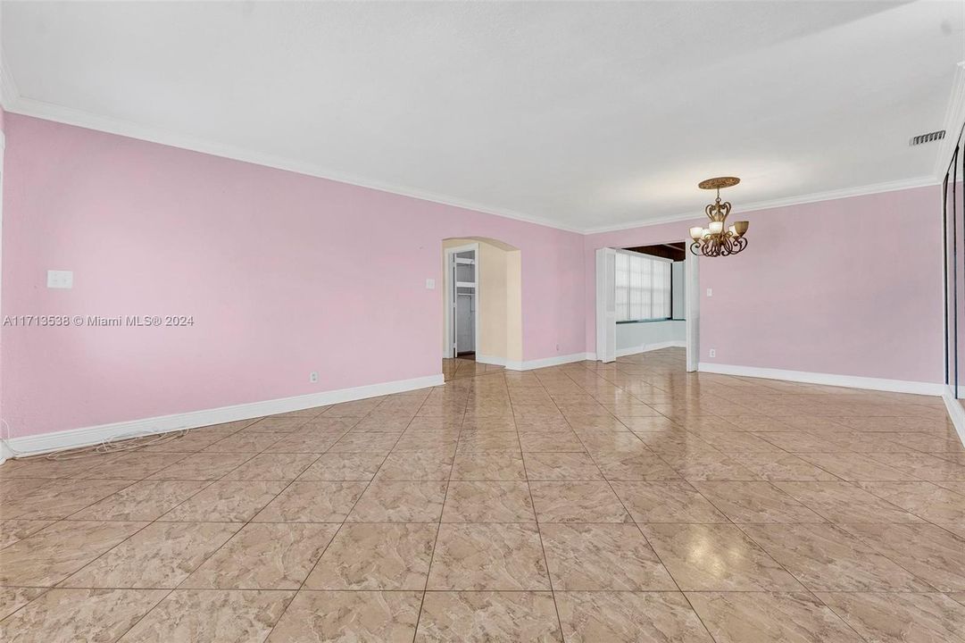 Living room /Dining area