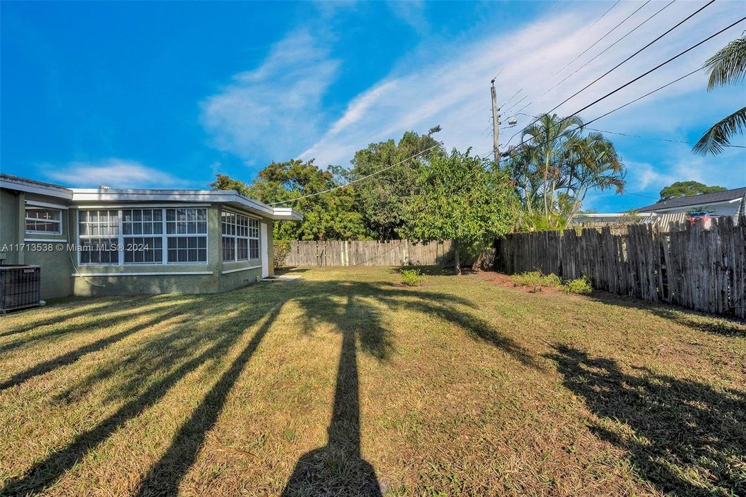 For Sale: $490,000 (3 beds, 2 baths, 1486 Square Feet)