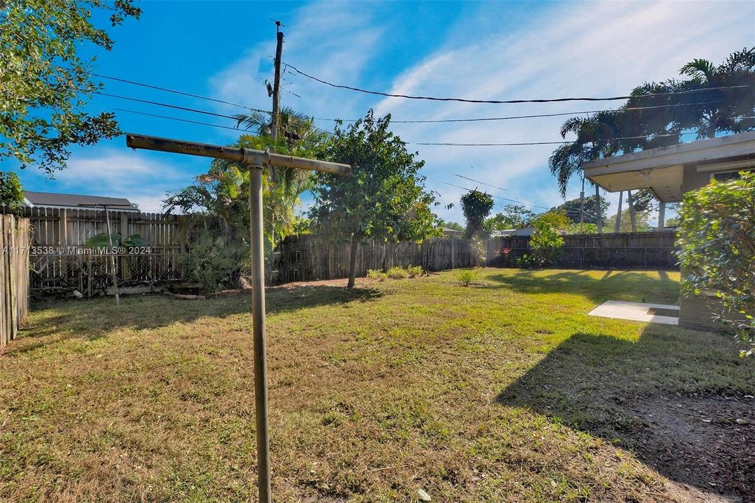 For Sale: $490,000 (3 beds, 2 baths, 1486 Square Feet)