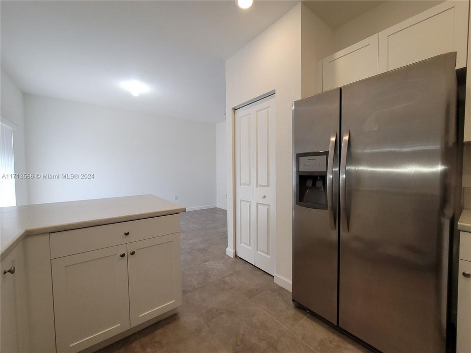 For Sale: $425,000 (3 beds, 2 baths, 1583 Square Feet)