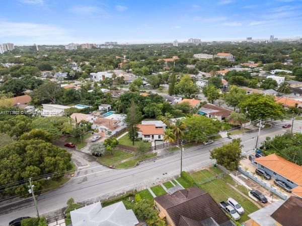 For Sale: $1,595,000 (3 beds, 3 baths, 1709 Square Feet)