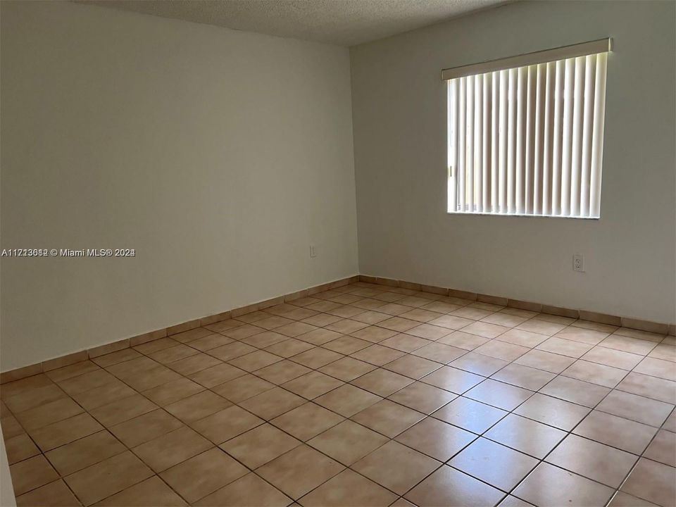 For Rent: $2,225 (2 beds, 2 baths, 830 Square Feet)