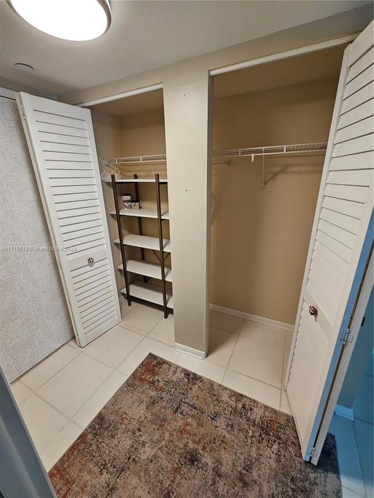 ENTRANCE CLOSET