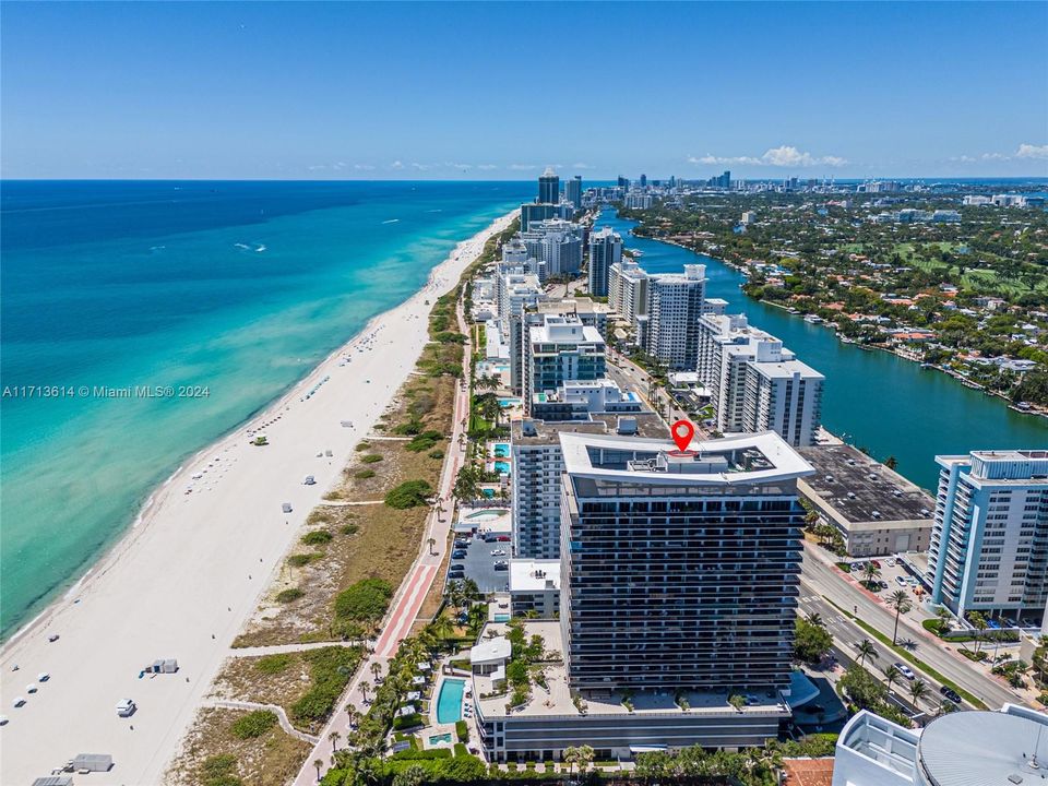 For Sale: $2,086,000 (2 beds, 2 baths, 1323 Square Feet)