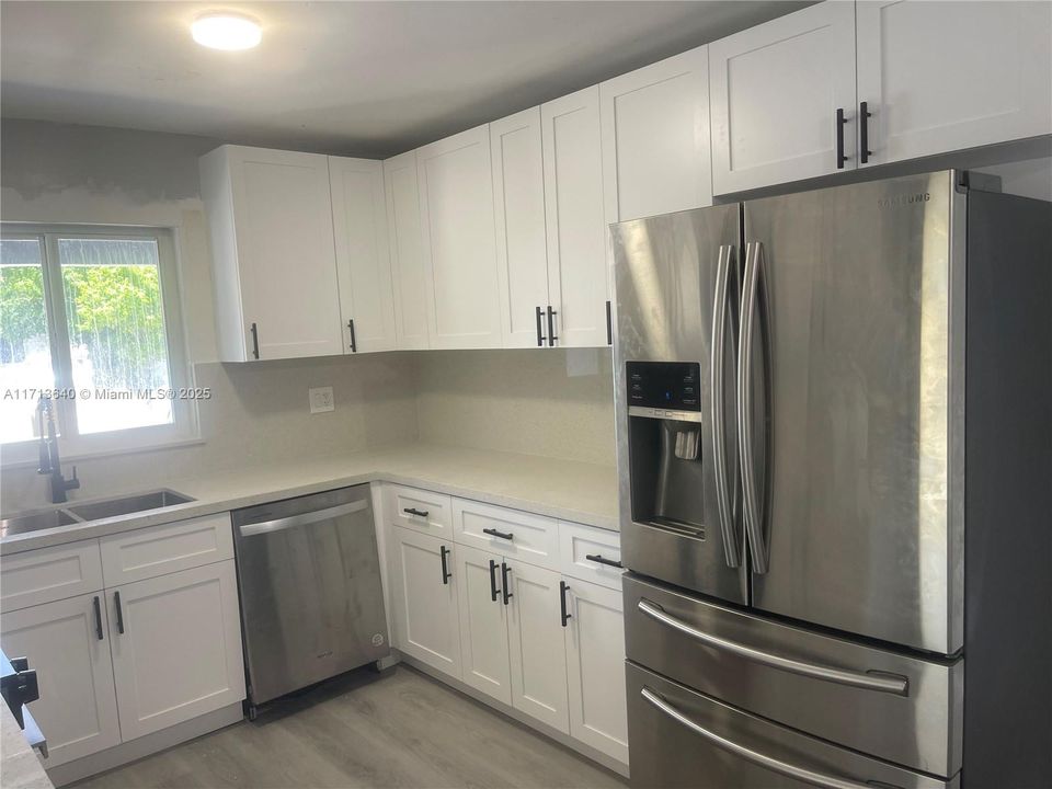 Recently Sold: $899,000 (0 beds, 0 baths, 2869 Square Feet)