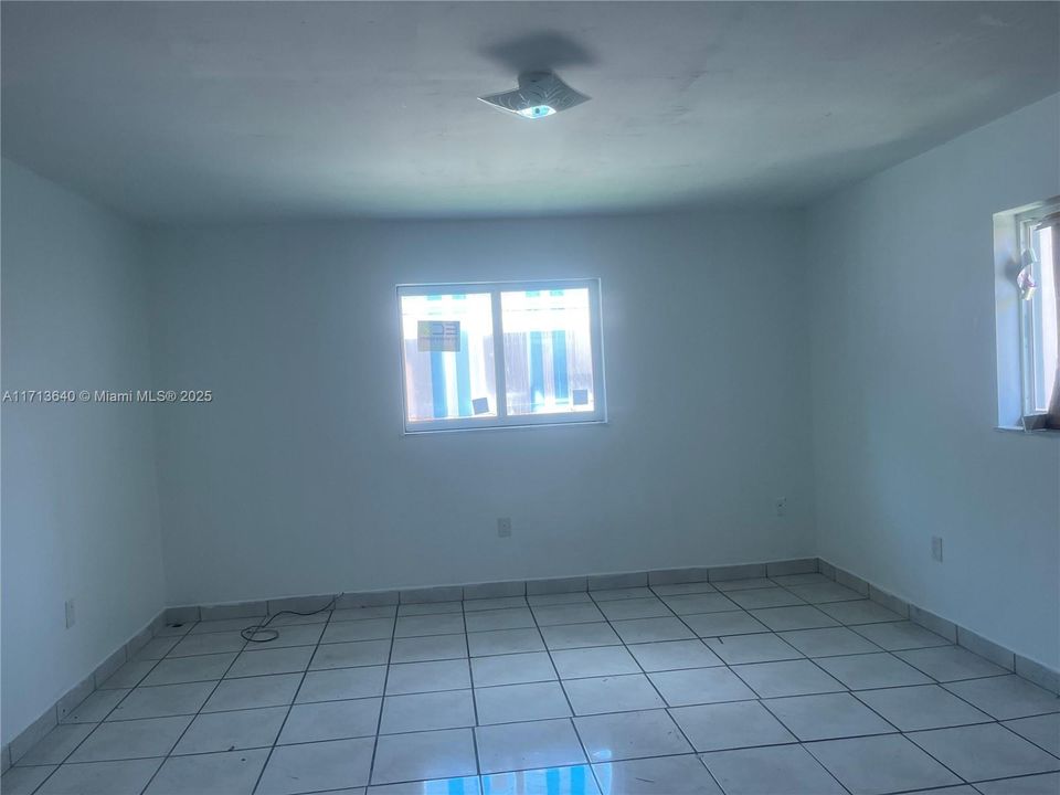 Recently Sold: $899,000 (0 beds, 0 baths, 2869 Square Feet)