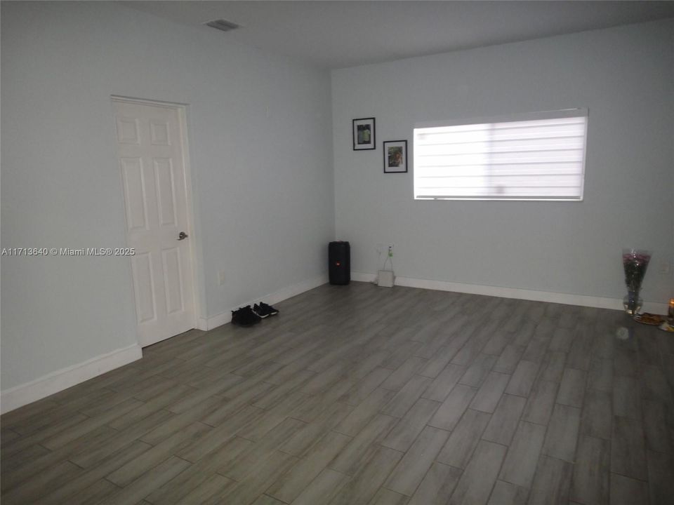 Recently Sold: $899,000 (0 beds, 0 baths, 2869 Square Feet)