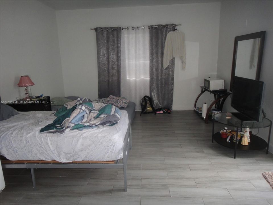 Recently Sold: $899,000 (0 beds, 0 baths, 2869 Square Feet)