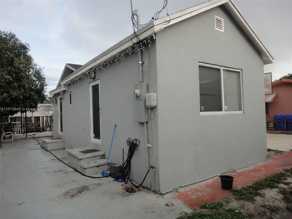 Recently Sold: $899,000 (0 beds, 0 baths, 2869 Square Feet)