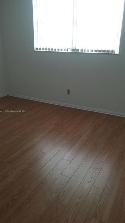 For Rent: $1,700 (2 beds, 2 baths, 880 Square Feet)