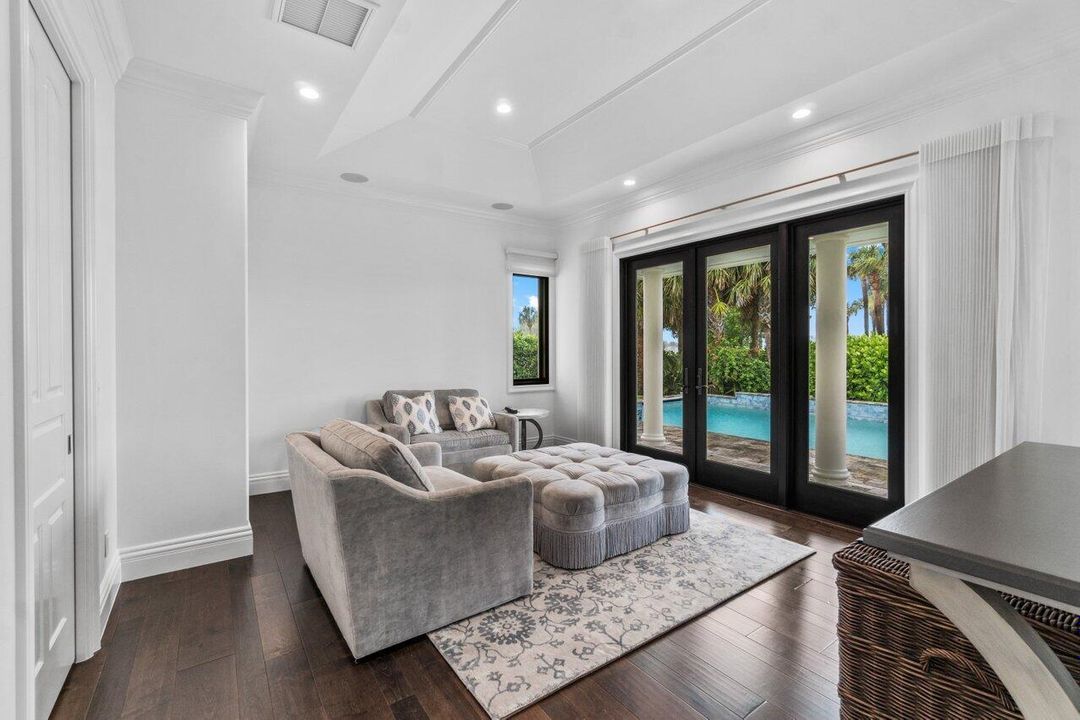 026-1904SoutheastSailfishPointBoulevard-