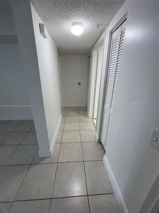 For Rent: $2,250 (2 beds, 2 baths, 1137 Square Feet)