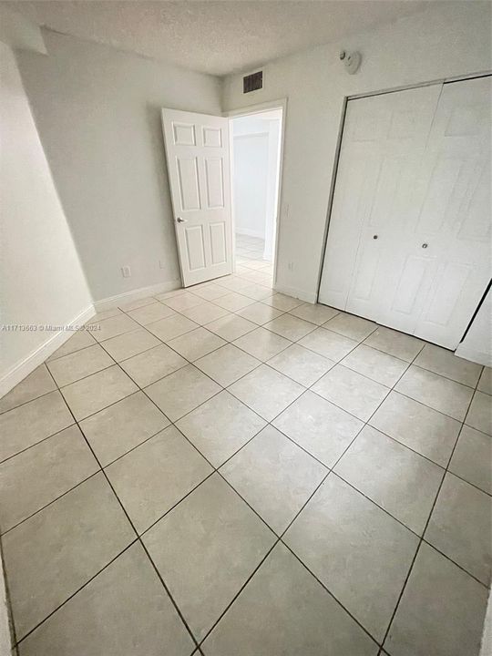 For Rent: $2,250 (2 beds, 2 baths, 1137 Square Feet)