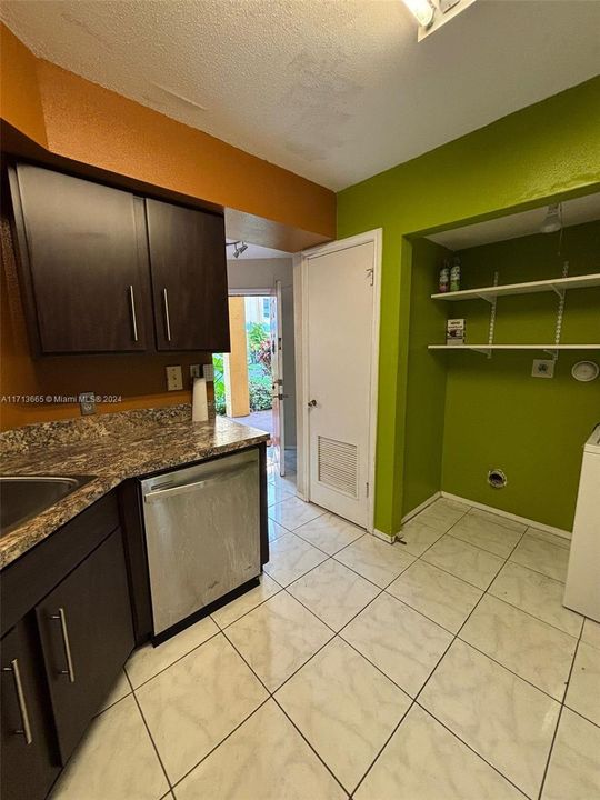 En Venta: $240,000 (2 camas, 2 baños, 1241 Pies cuadrados)